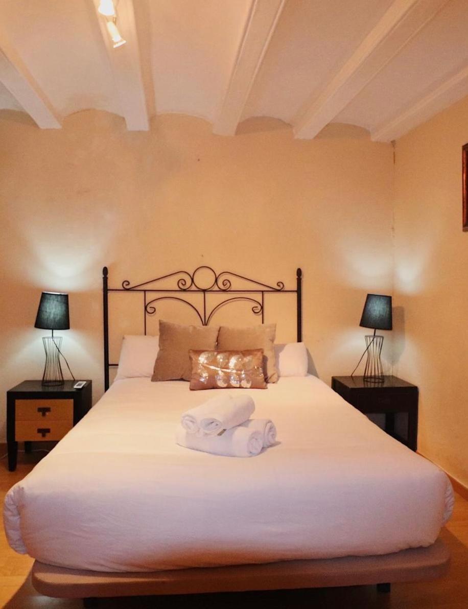 Private Rooms In City Center Barcelona Exterior photo